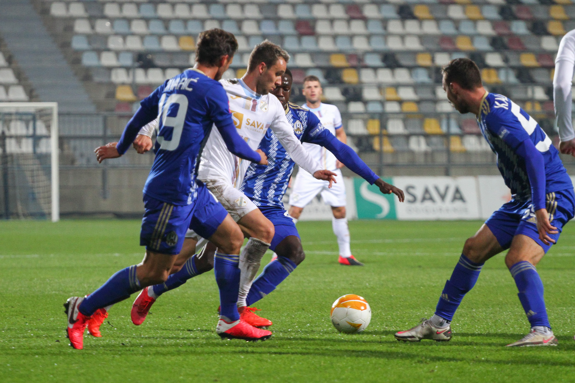 Rijeka Uzvratila Lokomotivi I Izjedna Ila Se S Osijekom Na Vrhu