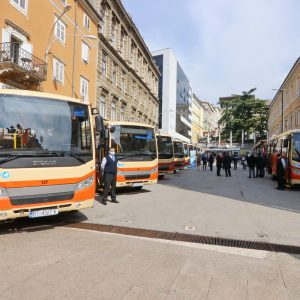 Predstavljanje deset novih autobusa Autotroleja